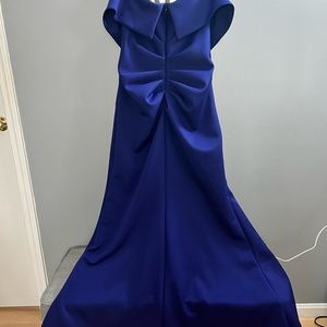 Xscape long scuba crepe off the shoulder gown - size 14W